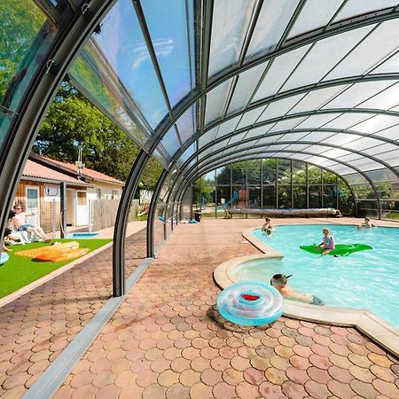 ホテル Glamping The Vosges Corcieux エクステリア 写真