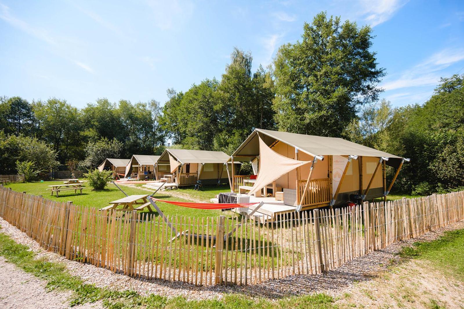 ホテル Glamping The Vosges Corcieux エクステリア 写真